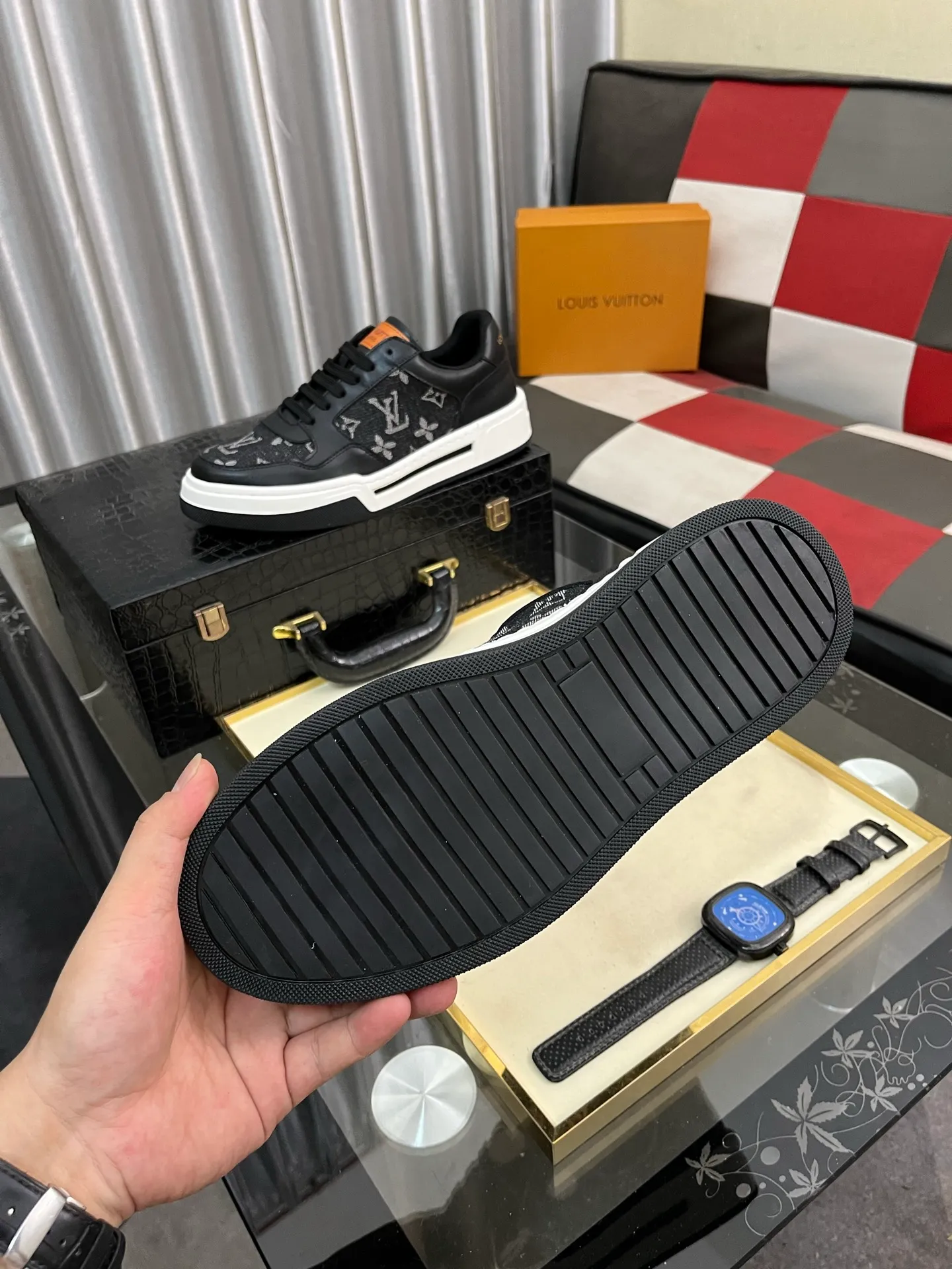 Men's Men's Shoes💰420⌚️⌚️《Lv*》The latest and most popular casual shoes, top brand [seduce] luxury~purchase, top~quality. [Strong] The upper is made of imported breathable cowhide with cloth material ➕ breathable sheepskin feet (•) and fine workmanship. Original personalized fashionable soft rubber wear-resistant outsole, size: 38-442️⃣colors available